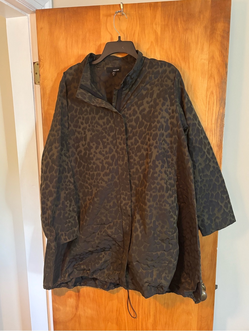 Sun Kim Women’s Black And Green Print Jacket Size XL